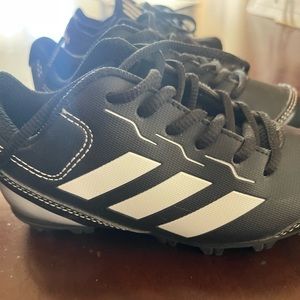Toddler boys adidas tee ball cleats
